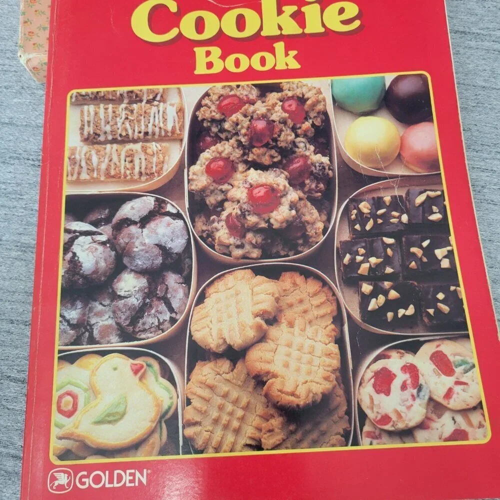Vintage Betty Crocker Family Favorites Cook Books